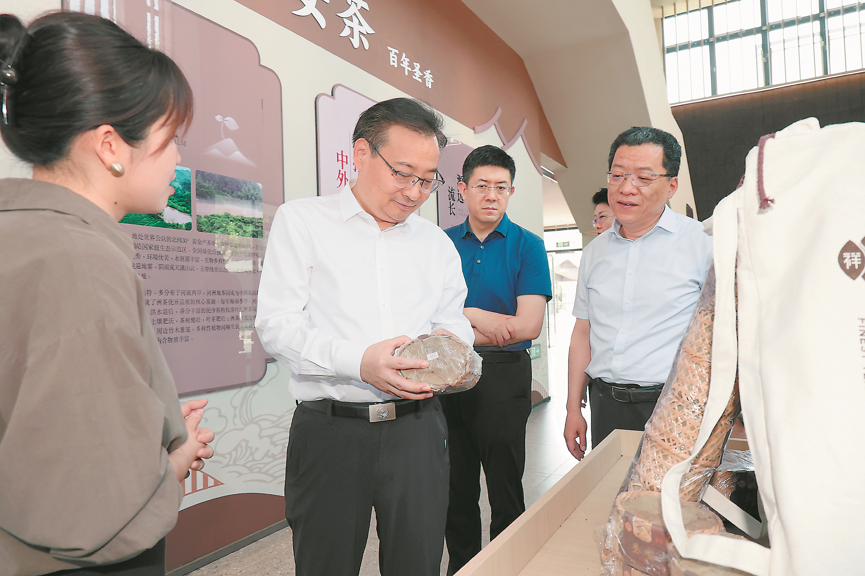 访企入村听诉求优化服务解难题 推动学习教育取得实实在在成效